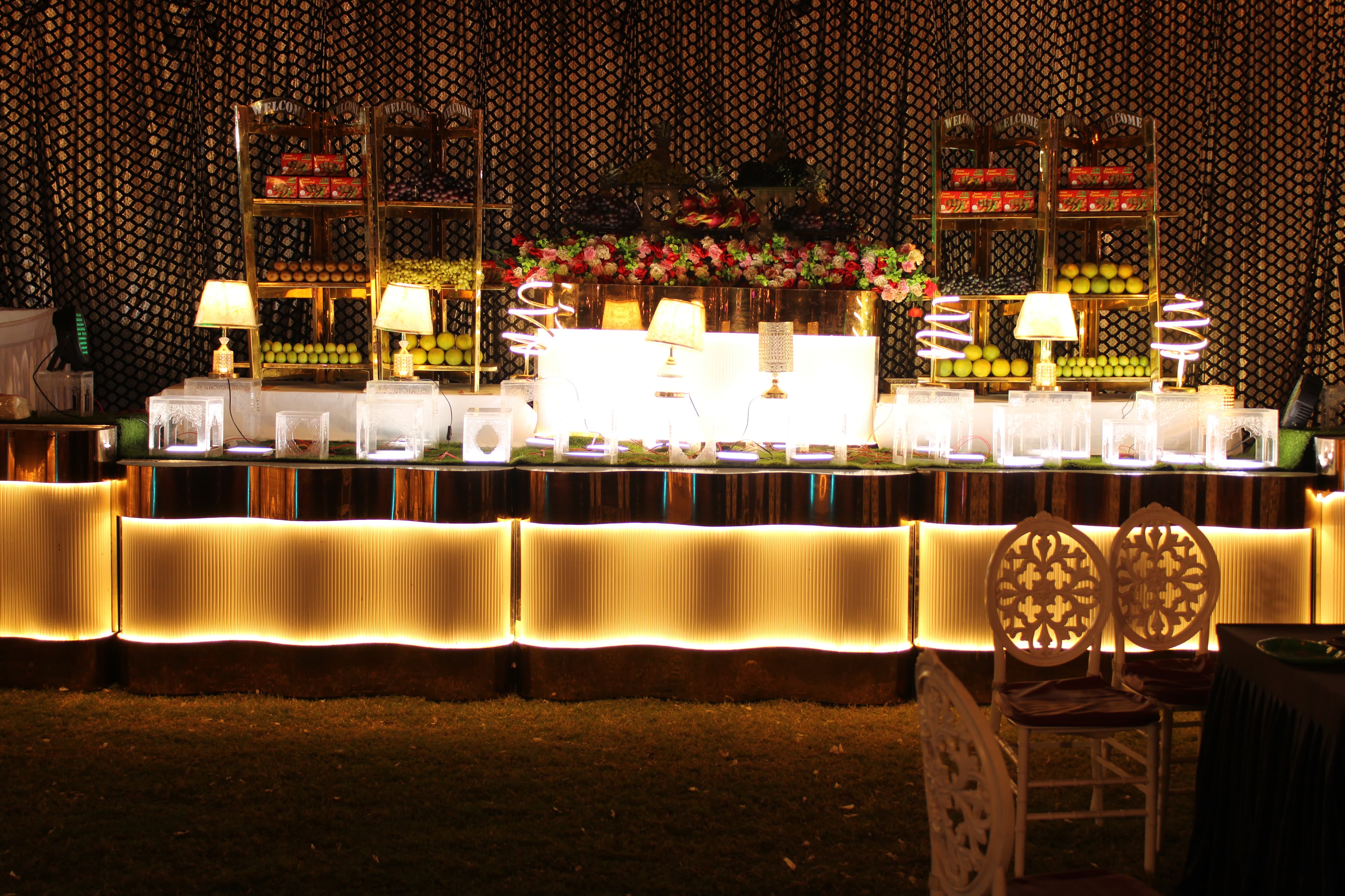 Table Setup & Buffet